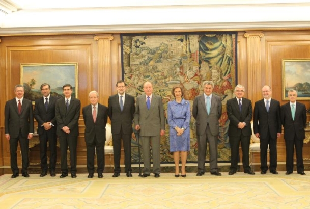 Los Reyes junto a los presidentes del Gobierno, del Congreso, del Tribunal Constitucional, del Tribunal Supremo y del Consejo General del Poder Judial